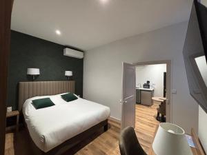 Triple Room room in Hotel Le Jacquemart