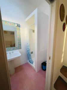 Villa vista mare a Bosa img42