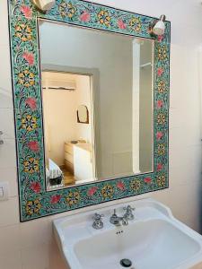 Villa vista mare a Bosa img43