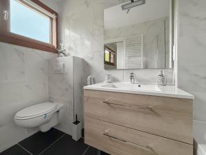 Maisons de vacances Maison spacieuse avec jardin et parking prive : photos des chambres