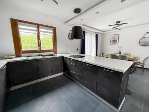 Maisons de vacances Maison spacieuse avec jardin et parking prive : photos des chambres