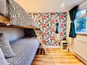 Rest Boutique Willesden