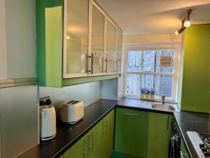 Beautiful Grade 2 Home in centre of Newcastle-St James Park FREE CITY PARKING