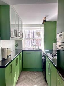 Beautiful Grade 2 Home in centre of Newcastle-St James Park FREE CITY PARKING