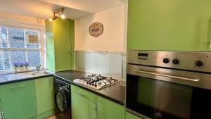 Beautiful Grade 2 Home in centre of Newcastle-St James Park FREE CITY PARKING