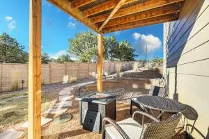 Lindenmere Retreat Private Basement w Fire Pit - Monument