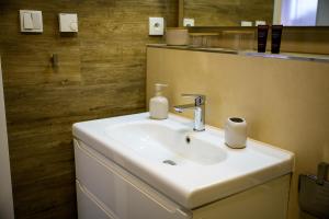 BOHO Apartmán v centre, smart & self check-in 24h,private parking