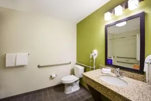 科尔比司丽普套房酒店 - Goodland