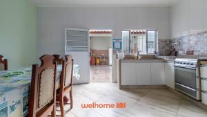 Casa com Piscina a 250m da Praia em Peruibe