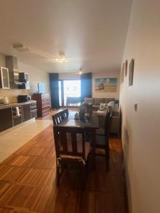 Wave and Sun Apartment