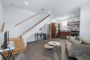 Lincolnville Haven l Walk to DNTN l Dog Friendly
