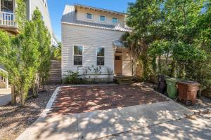 Lincolnville Haven l Walk to DNTN l Dog Friendly