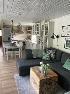 Cozy Cabin in Skäralid Close to Pool and Lake