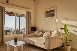 Premium Stay with Stunning Views