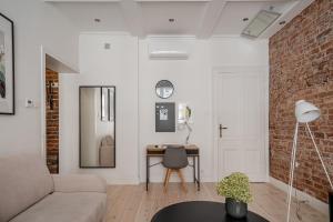 Comfort & Modern Apartment by Market Square with AC AS Home S5a