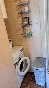 Brīvdienu lauku māja