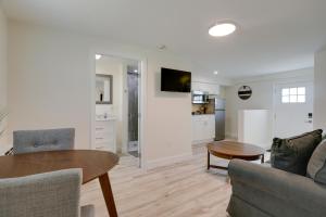 3 Mi to Main Street Newly Renovated Wareham Apt!