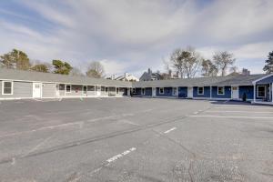 3 Mi to Beaches Peaceful Wareham Getaway