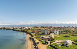 Lovely Apartment In Povljana With Wifi