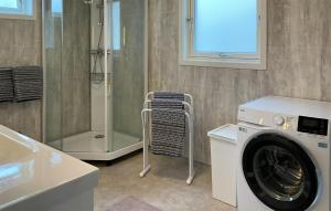 Amazing Home In Forsand With Wifi