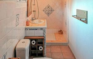 Maisons de vacances Nice Home In Carpentras : photos des chambres