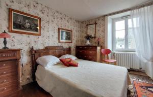Maisons de vacances 4 Bedroom Nice Home In Tredion : photos des chambres