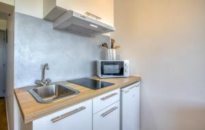 Appartements Lovely Apartment In Le Chateau-D-oleron : photos des chambres