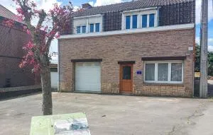 3 Bedroom Nice Home In Oxelaëre - Hazebrouck