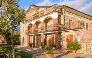 Gorgeous Apartment In Ascea With Wifi - Ascea