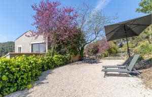 Appartements Gorgeous Apartment In La Cadiere D-azur : photos des chambres