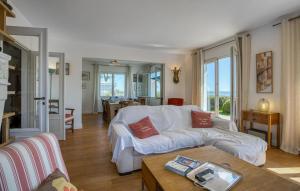 Maisons de vacances Awesome Home In Saint-Trojan-Les-Bains : photos des chambres