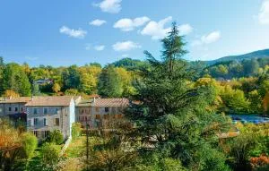 2 Bedroom Cozy Home In Jaujac - 维扎克