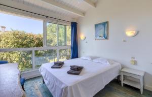 Maisons de vacances Awesome Home In Saint-Trojan-Les-Bains : photos des chambres