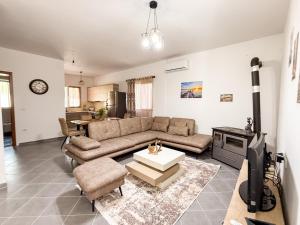 Contemporary Hidden Gem with pool and garden