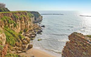 Beautiful Home In Nettuno With Wifi