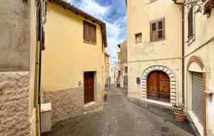 2 Bedroom Lovely Home In Priverno - لاتينا