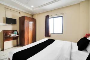 Super Hotel O Pithampur Formerly Ganga Residency