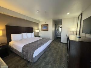 King Room - Non-Smoking room in City Creek Inn & Suites