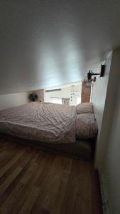 Eraldi maja, hoov, rand lähedal