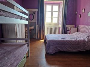 Maisons de vacances Gite de Montrepos - Ancien Presbytere XVIIe siecle : photos des chambres