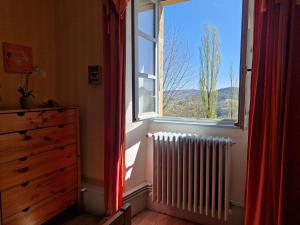 Maisons de vacances Gite de Montrepos - Ancien Presbytere XVIIe siecle : photos des chambres