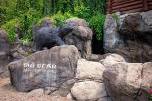 Baby Bear Paw Cabin