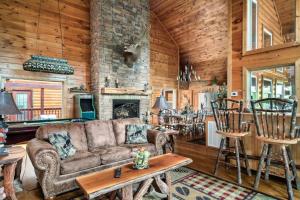 A Step Above, Gatlinburg Luxury Cabin