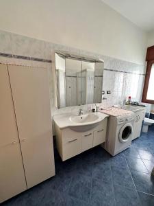 Leopardi 81 - 400 mt dall AUTODROMO F1