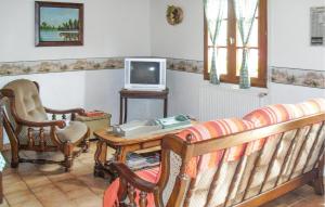 Maisons de vacances 3 Bedroom Amazing Home In Hames Boucres : photos des chambres