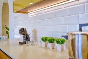 Spacious, Bright, Valley & Sea View Maisonette