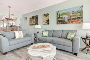 Aqua 403 - Free Beach Chairs! IndoorOutdoor Pool!