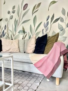 Appartements La Cite Guillemaud 1930, parking, balcon et wifi : photos des chambres