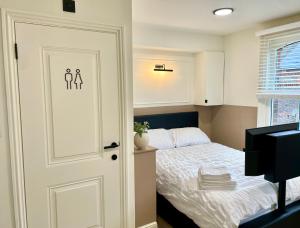 A4 HighTown Apartments, Steps from Luton Train Station