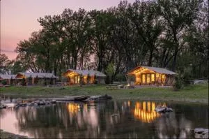 Sankoty Lakes Resort - Cabins & RV Park - Peoria Spring Bay - Spring Bay